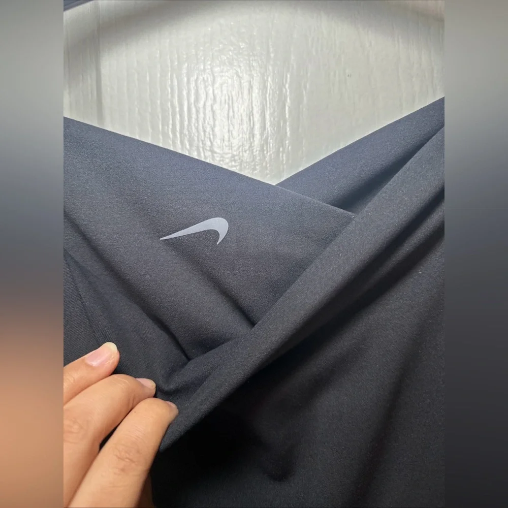 Nike One‎ Training Maternity Pants Size Medium Color Black